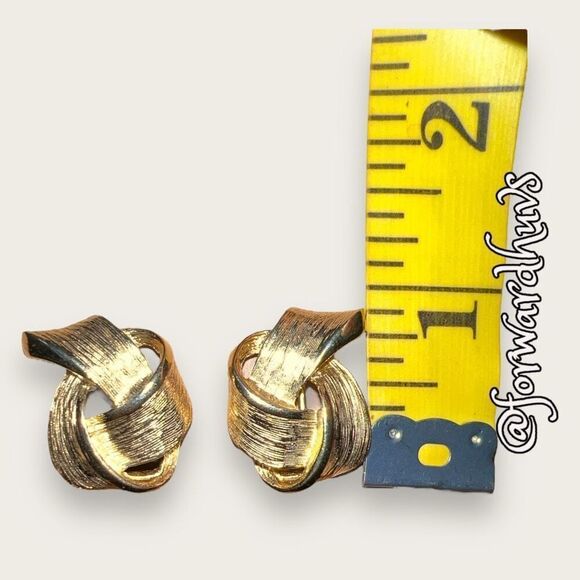 Gold Tone Non-Pierced Clip-On Earrings - Picture 8 of 9